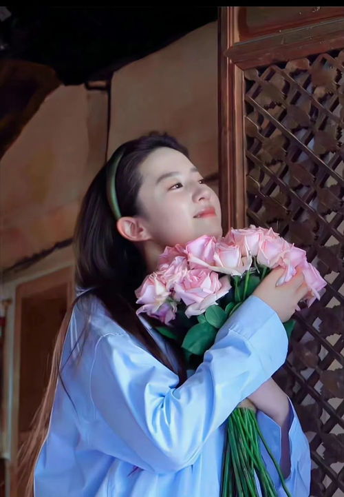 刘亦菲深情发文，感谢众人之力，共赏玫瑰之花盛开