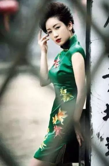 旗袍之美与大妈短剧的魅力之旅