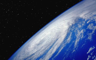 星球坠落，免费短剧的宇宙之旅