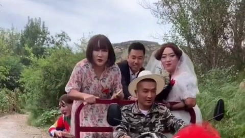 免费观看的乡村喜剧，狂野小农民