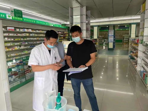 男子药店要求女店员摘口罩引热议，社会现象的反思与探讨