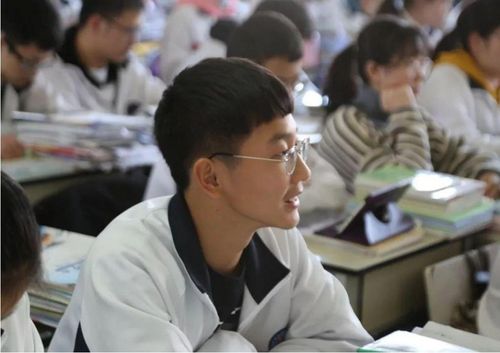 《决金》短剧在线观看，千亿萌宝总裁爹地超级棒，一位成功父亲的非凡魅力与父爱如山短剧在线观看，千亿萌宝总裁爹地超级棒免费观看短剧在线观看