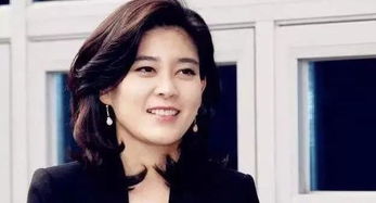 《一夜荒唐：美女总裁带娃找上门》短剧在线观看，离婚后，哥哥们送我十个男模，一场关于爱与疗愈的30集故事短剧在线观看，离婚后四个哥哥短剧在线观看