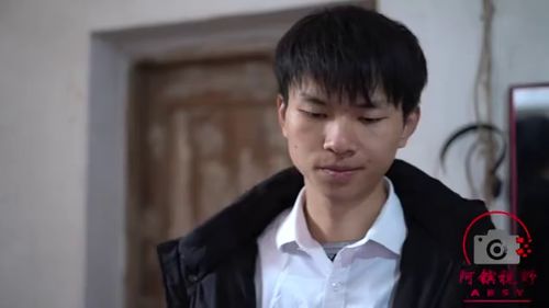 《上位之卧龙不笑凤雏》短剧在线观看，闪婚妈妈剧情深度解析，现代都市中的婚姻百态与家庭挑战（66集连续剧）短剧在线观看，闪婚妈妈66集免费观看短剧在线观看