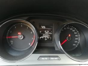 汽车跑多少公里算油费的