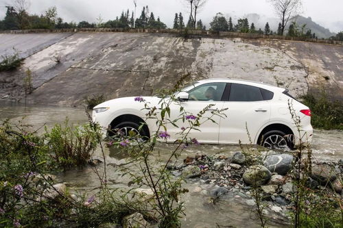 玛莎拉蒂suv,玛莎拉蒂suvq4报价