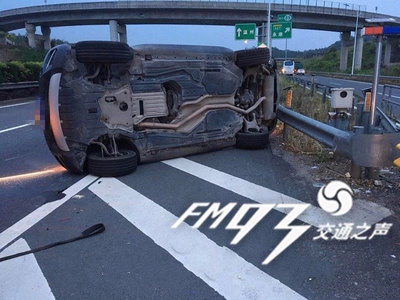 30万左右的宝马车图片大全,三十万左右的宝马车图片