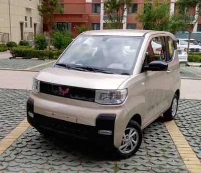 五菱mini开了半年的感受,比亚迪5万到10万的新能源汽车