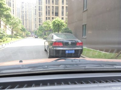 辉腾多少钱一辆,辉腾多少钱一辆车