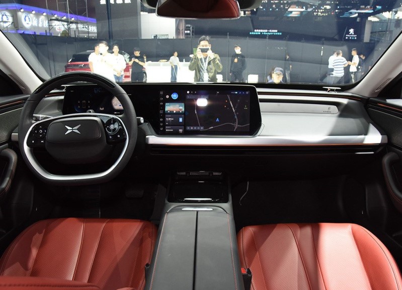 小鹏p7,小鹏p7i汽车2023款最新款价格i