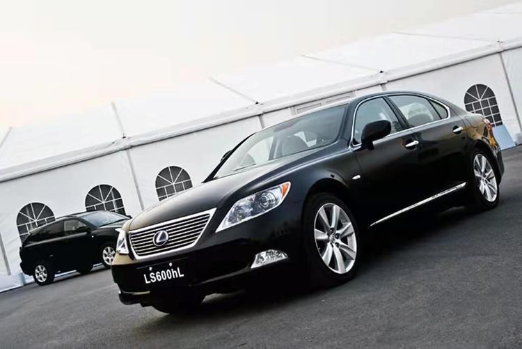雷克萨斯ls600hl,奥迪a6around旅行车