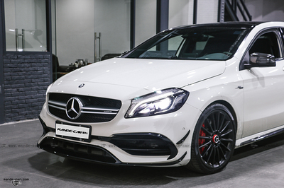 奔驰a45amg,奔驰A45AMG一箱油能跑几公里