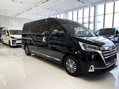 丰田皇冠7座商务车,丰田皇冠7座商务车油电混合