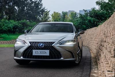 雷克萨斯es300h怎么样,2023款es300h新款价格