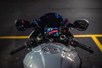 宝马s1000rr官方报价,宝马s1000rr官方报价摩托车