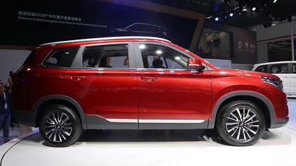 雷诺汽车suv,汽车预约