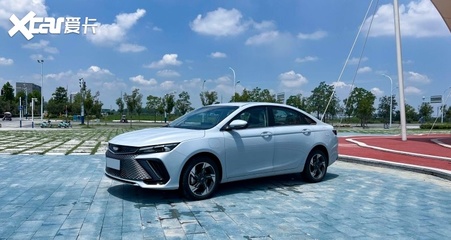 卡罗拉混动2023款报价及图片,卡罗拉混动2023款报价及图片内饰