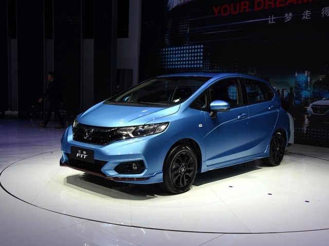飞度汽车2022款自动挡,飞度汽车2022款自动挡配置