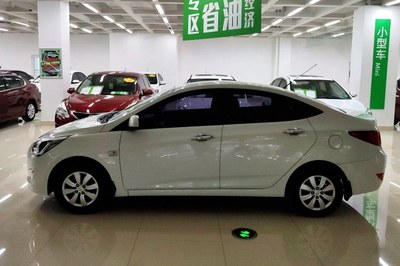 现代二厢小型车,现代二厢小型车图片