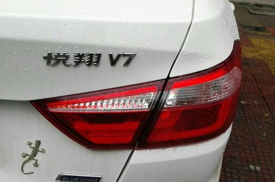 长安悦翔v7参数配置,长安悦翔v7参数配置详细