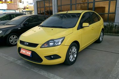 2013款福克斯两厢,2013款福克斯两厢18手动基本型