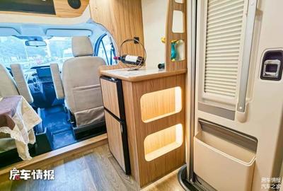 福特全顺房车价格14万,福特升顶小房车168万