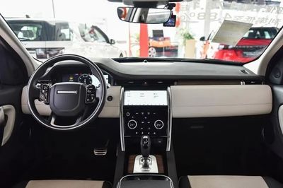 路虎发现运动版2022款报价及图片,路虎发现运动版2022款报价及图片车展