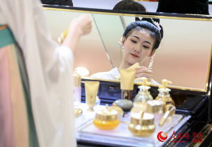 穿越时空的汉服少女，美丽与故事的交织短剧免费观看