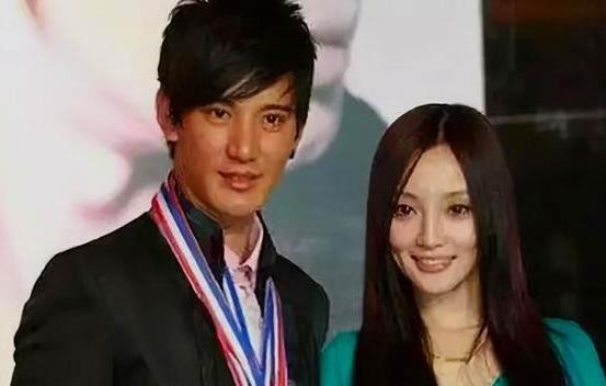她很孤独，一部免费观看的感人短剧