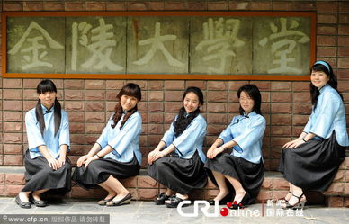 免费穿越时光，民国少女短剧尽显青春印记