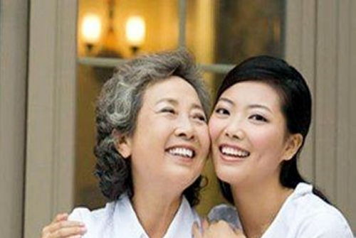 免费观看，雷人婆媳短剧的背后故事