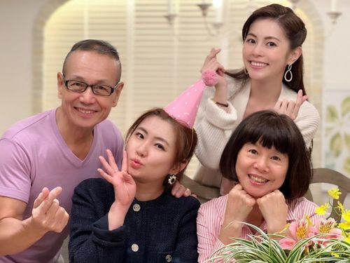 豪门三姐妹，家族荣光与纠葛