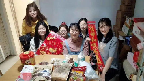 免费观看甜蜜温馨情侣过年回家短剧，共度佳节