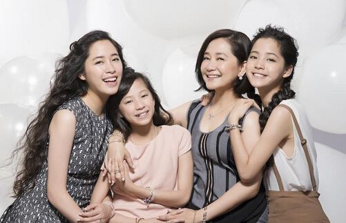 豪门三姐妹，家族荣光与纠葛