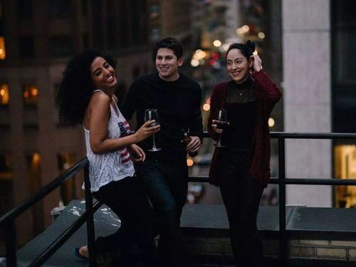 都市酒鬼女人，一部引人深思的短剧免费观看