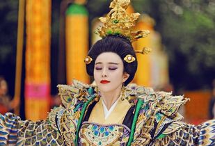《医妃搬空库房去逃荒》，免费观看古风太后王妃短剧，穿越历史的视觉盛宴，古风太后王妃短剧免费观看动漫