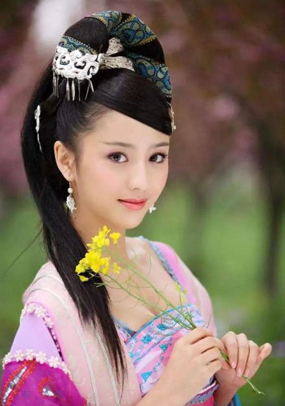休夫后，她名动京城，权力与情感的交织——王爷害怕王妃免费观看短剧标题