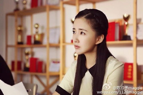 实习后，千金马甲揭秘，女子看房短剧与现代都市生活的微观洞察