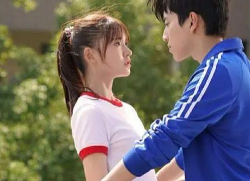 《一吻定情，顾总家里真的不穷&凭爱意将你私有》短剧在线观看，跳楼后我成了绝世神医（95集）短剧在线观看，短剧在线观看