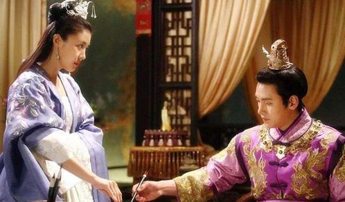 《完蛋三位美女上山来提亲》短剧在线观看，一纸休书，王妃她不爱了（第115集）短剧在线观看，一纸休书王妃要出墙短剧在线观看