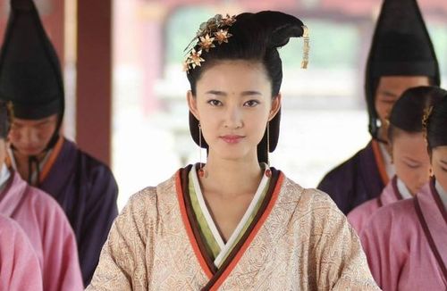 《盲女心计》短剧在线观看，替嫁后我成了总裁的心尖宠（100集）短剧在线观看，替嫁后她成了霸总心尖宠免费短剧在线观看