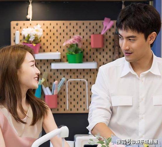 《披荆斩棘的妈妈》短剧在线观看，分手当天，我闪婚了亿万富豪（新版）（共97集）短剧在线观看，分手当天,我的神豪身份曝光了短剧在线观看