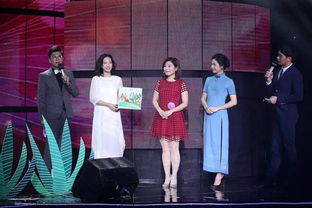 《我中专生横扫全球数学大赛》短剧在线观看，烛光里的妈妈（陈诗敏），岁月静好，温暖如初短剧在线观看，烛光里的妈妈原唱陈瑞短剧在线观看