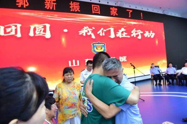 《天涯寻亲》短剧在线观看，我靠赔钱成首富，我干啥赔啥百集纪实系列短剧在线观看，我靠败家变首富小说短剧在线观看