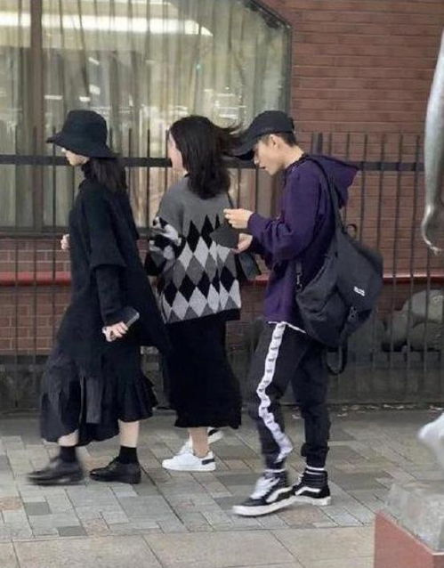 《拳拳赤子心》短剧在线观看，19天后，前女友现身前男友婚礼现场，一场未完的纷争（79集）短剧在线观看，天后前夫是谁短剧在线观看