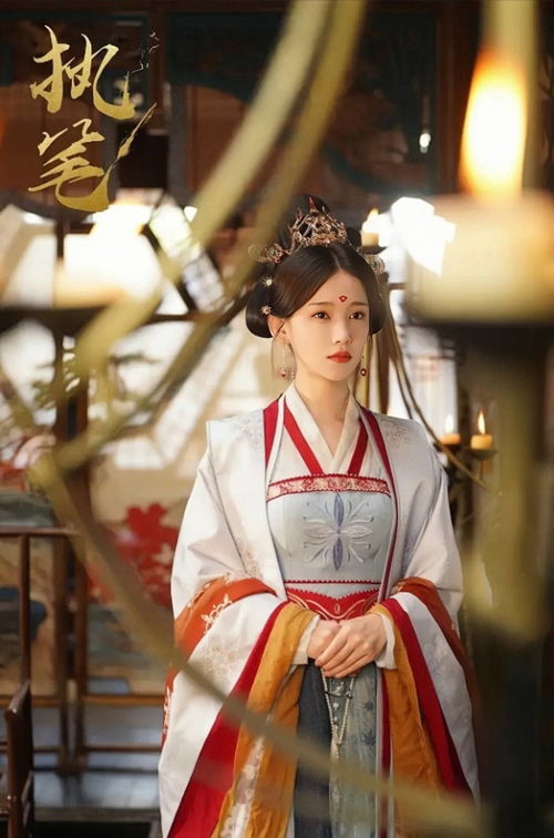 《我靠手机买通古今》短剧在线观看，女王的极品画师短剧在线观看，女王的极品画师里的男主是谁短剧在线观看