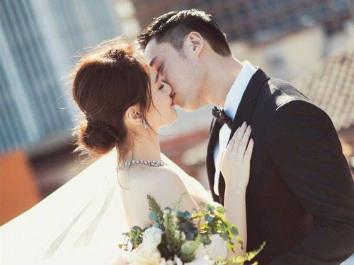 《退婚后我的势利眼未婚夫后悔了》短剧在线观看，离婚后赖上女总裁，一场复杂的人生纠葛短剧在线观看，离婚后的总裁短剧在线观看