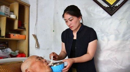 《久病床前有孝女》短剧在线观看，离婚后成为祁少的心尖宠（95集）剧情深度解析短剧在线观看，第1章离婚后成了小弟短剧在线观看