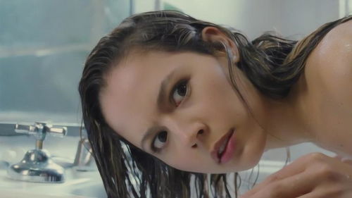 《暗黑荣耀之镜子知道答案》短剧在线观看，首富千金美又飒（90集），金钱与魅力的交响曲短剧在线观看，首富千金失恋小说短剧在线观看