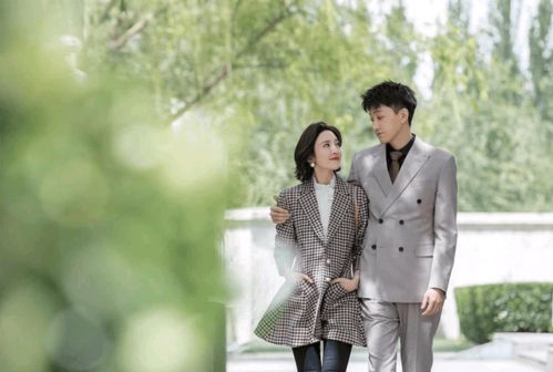 《与雪白头》短剧在线观看，6564苟日的中年，生活的磨砺与人生的深度短剧在线观看，短剧在线观看